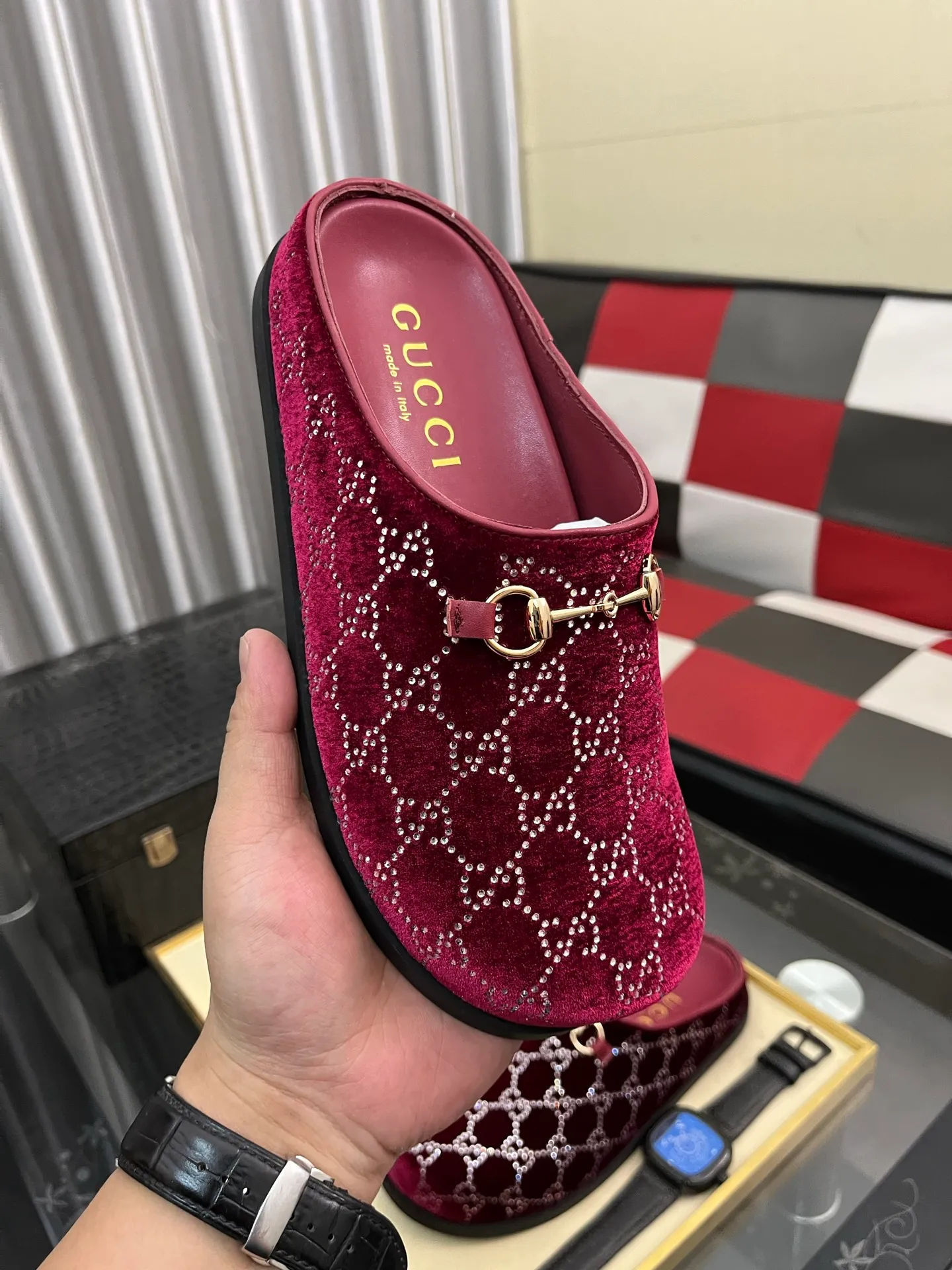 Ex-factory price: 460⌚️⌚️[Gucci] 2025 new season half-slip men's shoes, made of Italian imported first-layer frosted cowhide➕sheepskin lining, original hardware buckle, original combination of wear-resistant outsole, real shot 🎬 very comfortable on the feet, 4️⃣ colors available in sizes 38-44